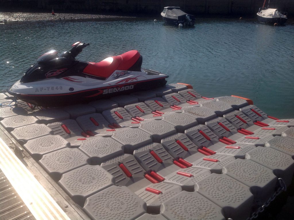 floating dock for jet skis